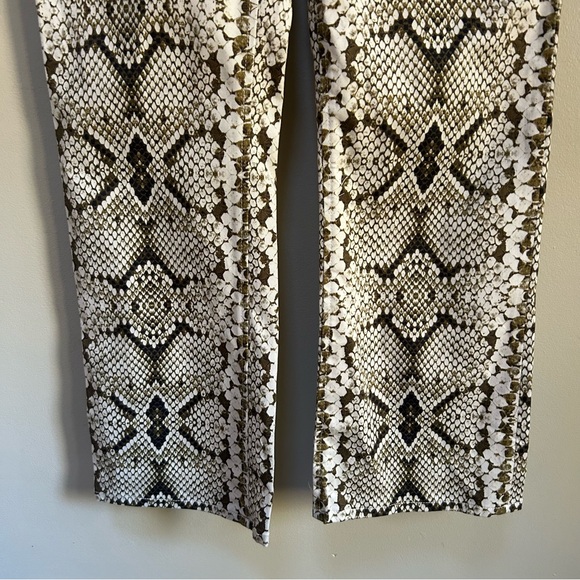J Crew ~new ~Kickout Crop High Rise Pants in Green Snakeskin size 28 - Picture 6 of 16